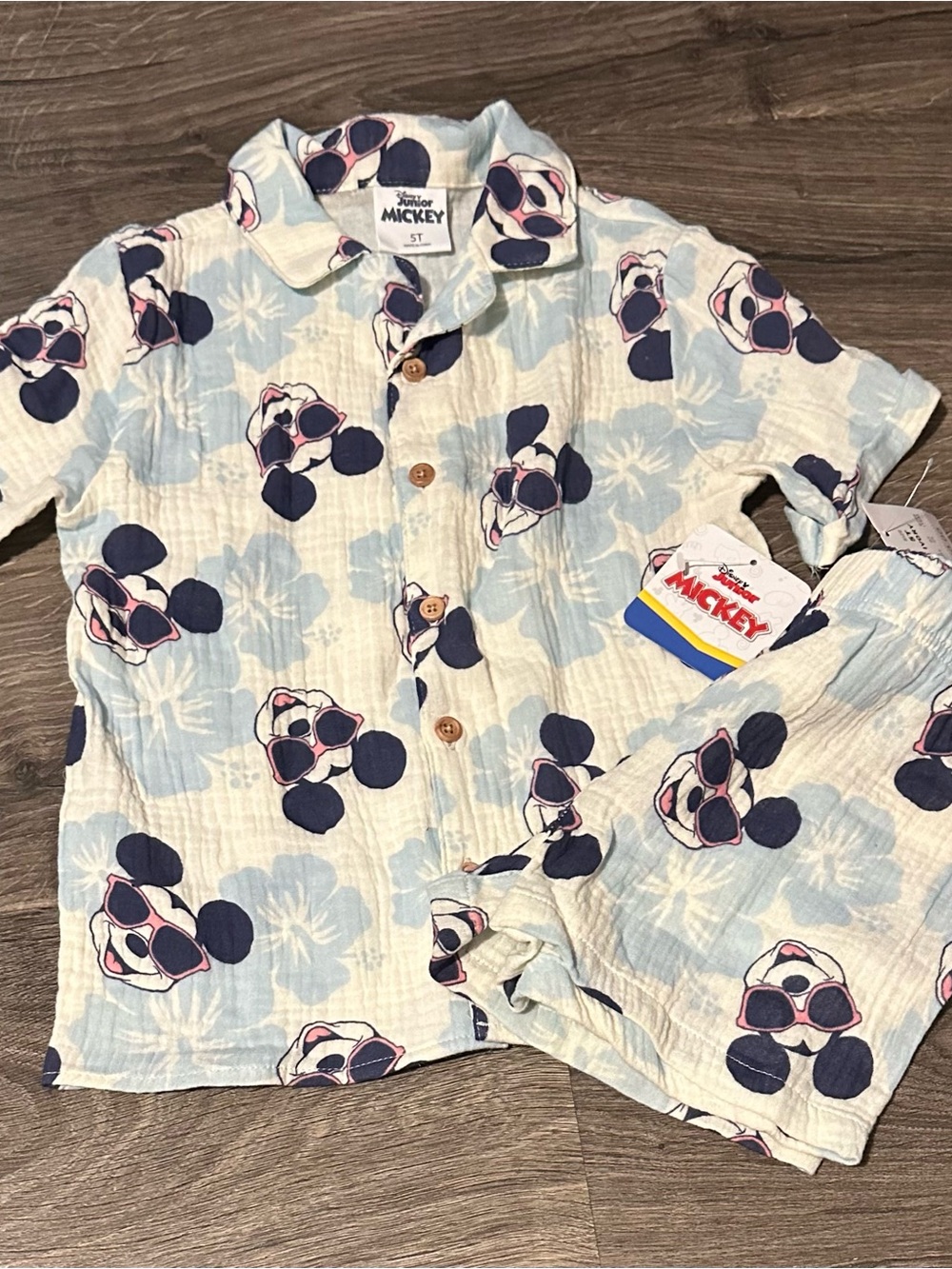 Disney 5t Cream & Light Blue Mickey Button-Down Shirt & Shorts Set